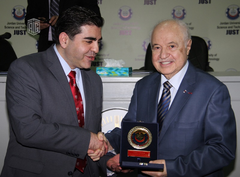 Abu-Ghazaleh and Students of Jordan University of Science and Technology on Education to Innovate 